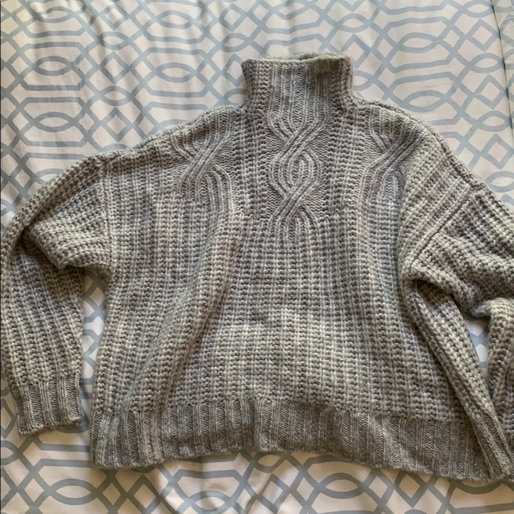 American eagle sweater